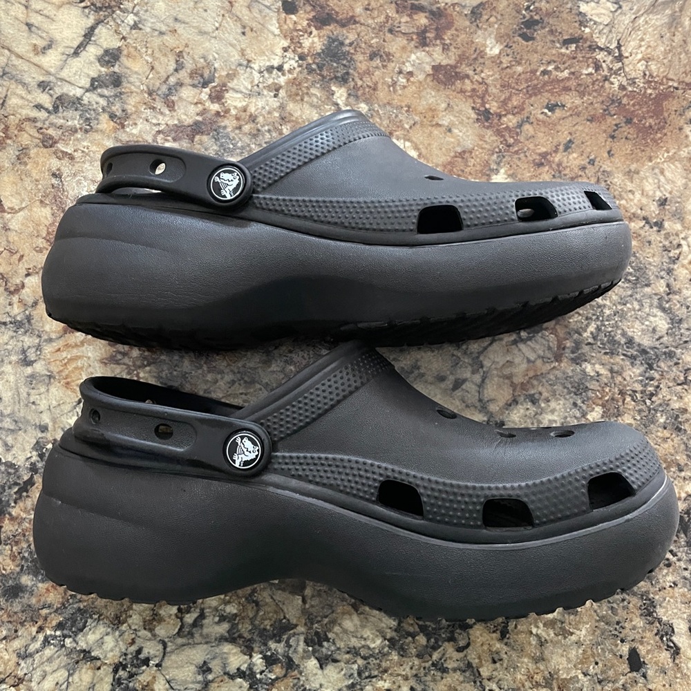 CROCS Black Sandal Clogs with Elevated Platform and Ventilation